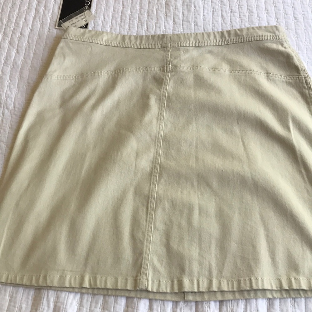 Stretch Skirt with Front Zipper NWT